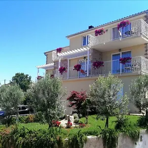 guesthouse-olei.primorje-gorskikotar.com/